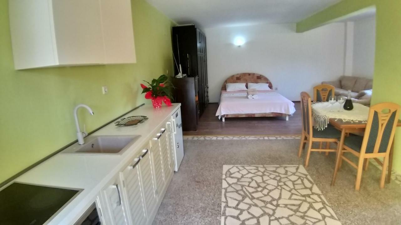 Petivat Gardens Apartman Kültér fotó